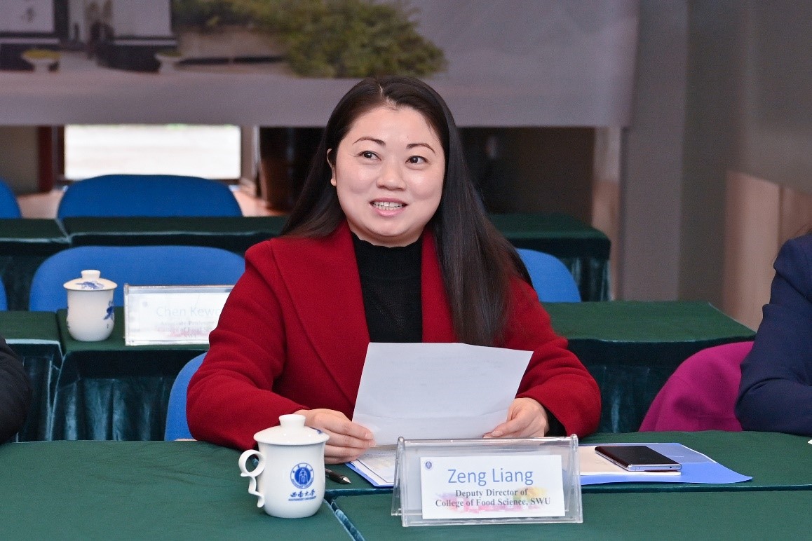 图5 博牛社区
副院长曾亮致辞.jpg